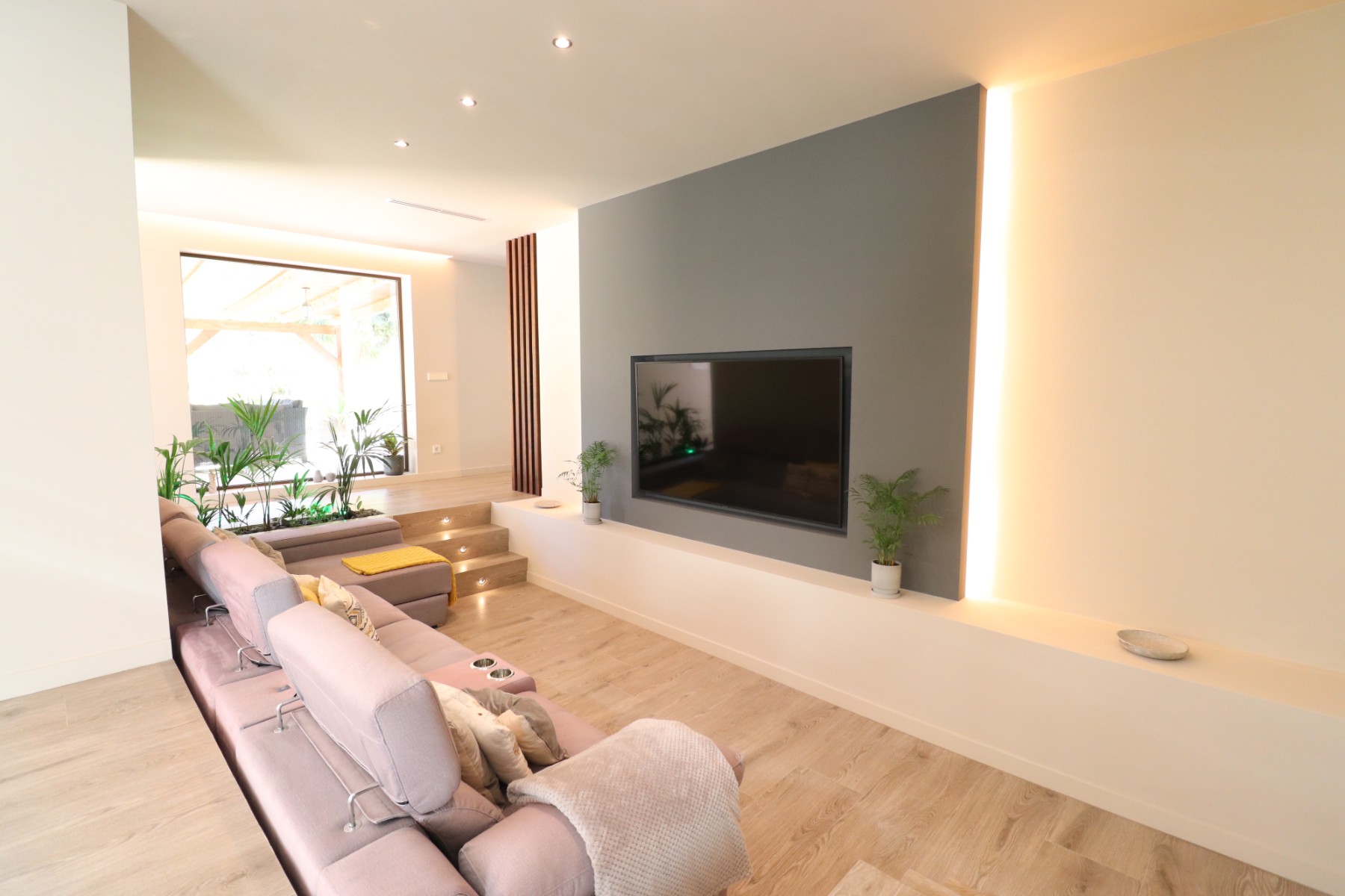 5 Bedroom Property in Aspe