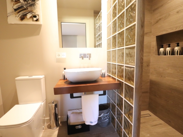 5 Bedroom Property in Aspe