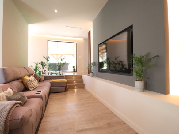 5 Bedroom Property in Aspe