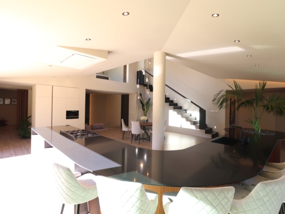 5 Bedroom Property in Aspe