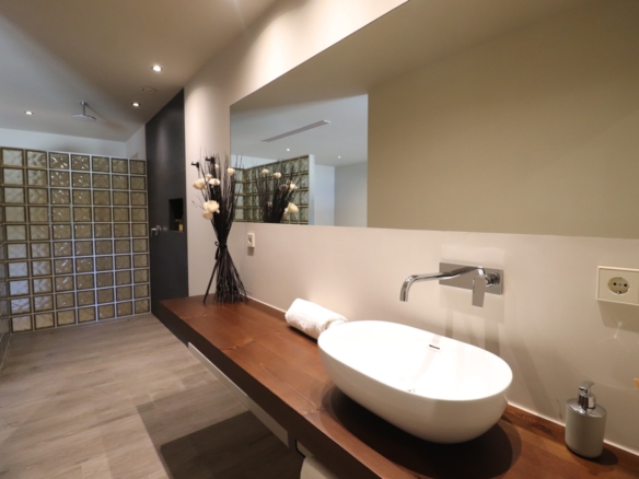 5 Bedroom Property in Aspe