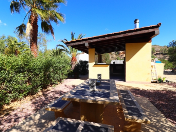 5 Bedroom Property in Aspe