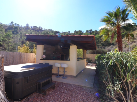 5 Bedroom Property in Aspe