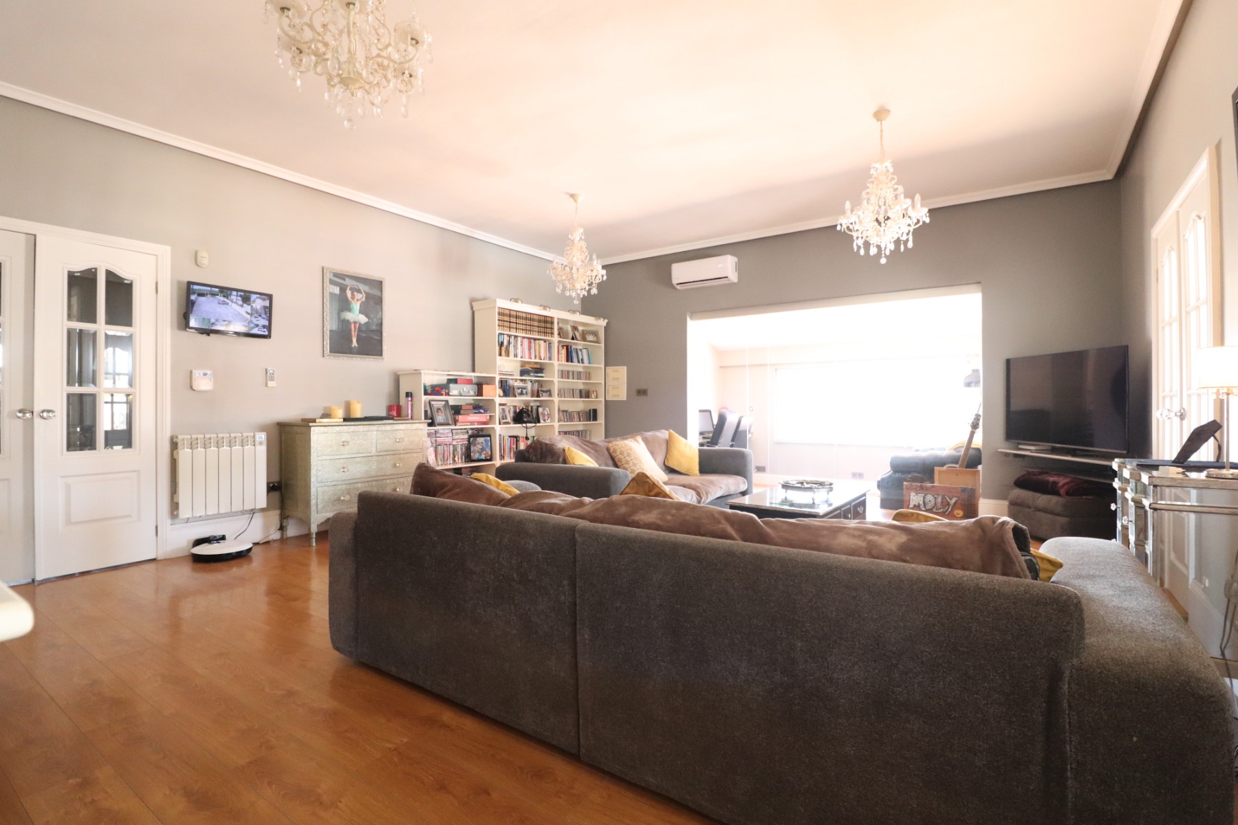 6 Bedroom Property in Heredades