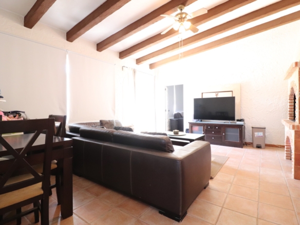6 Bedroom Property in Heredades