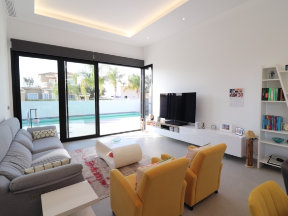 3 Bedroom Property in Formentera del Segura