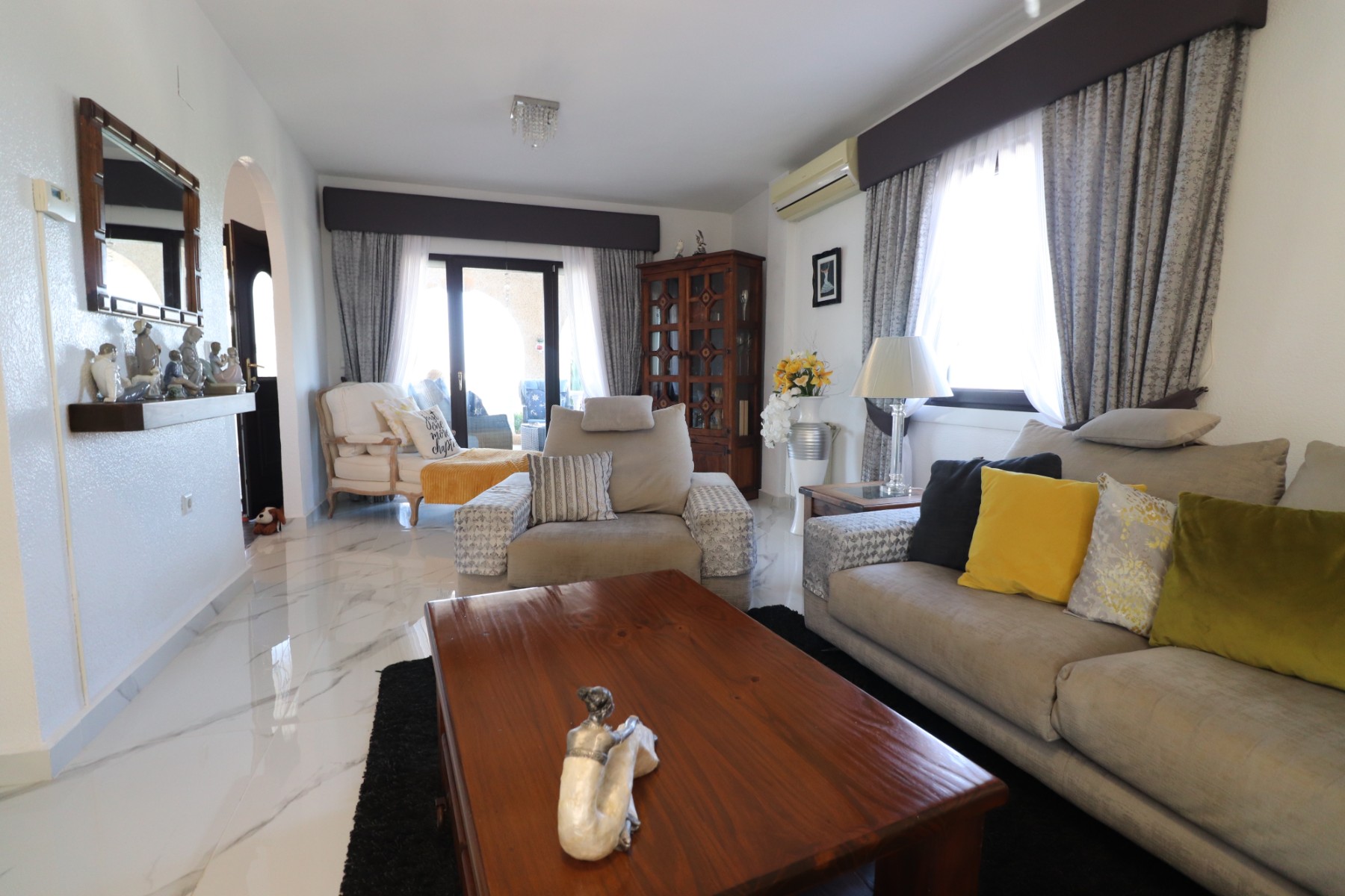 5 Bedroom Property in Algorfa
