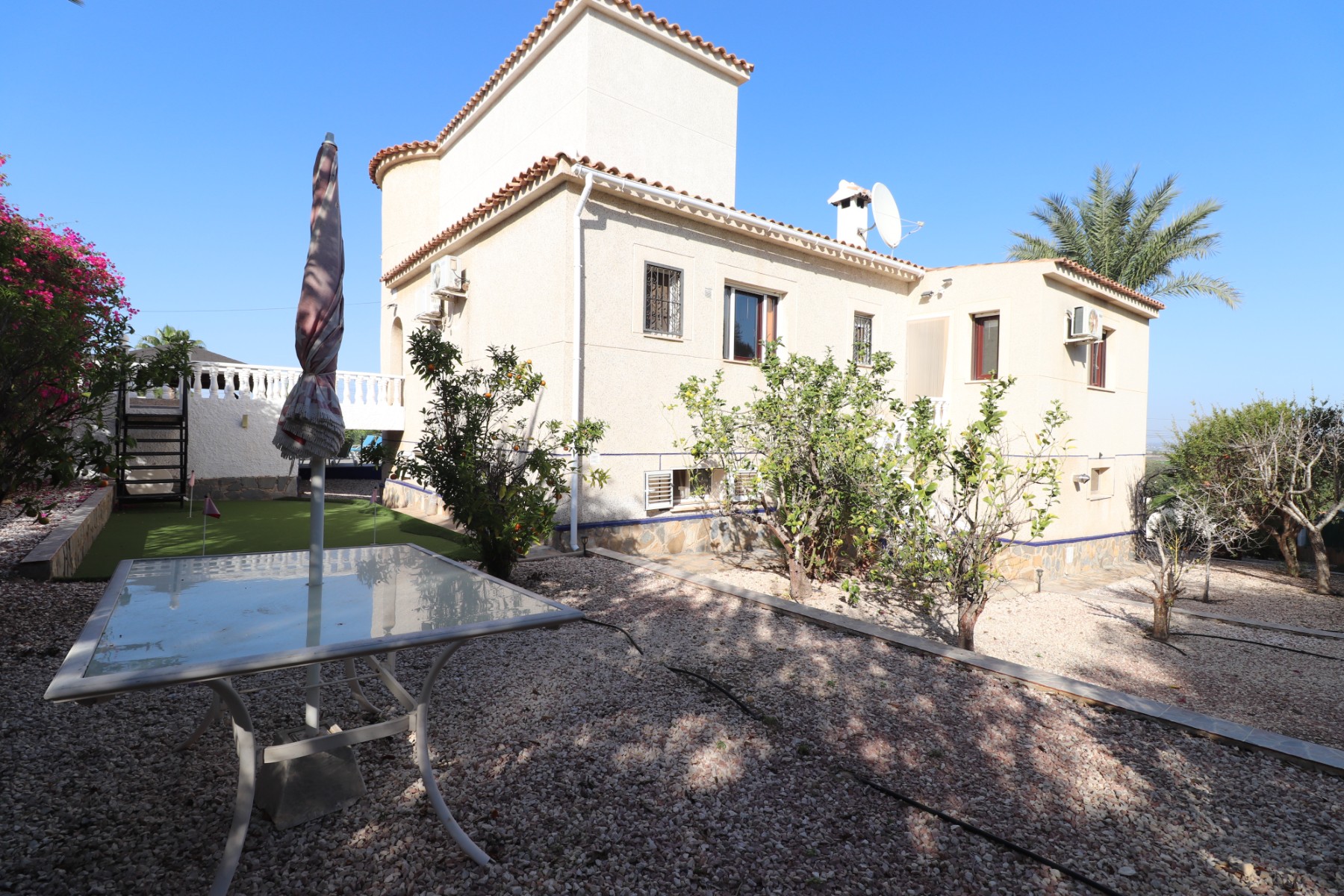 5 Bedroom Property in Algorfa