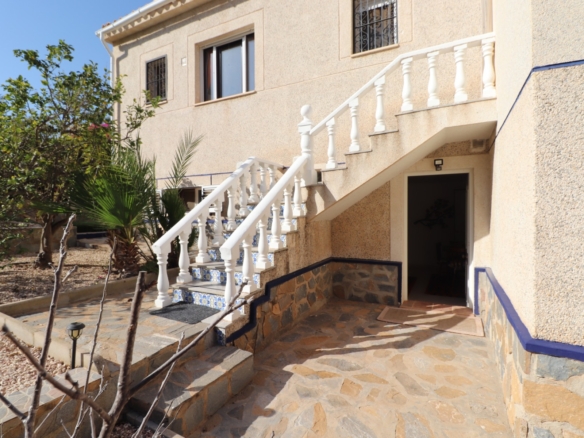 5 Bedroom Property in Algorfa