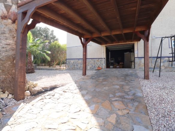 5 Bedroom Property in Algorfa