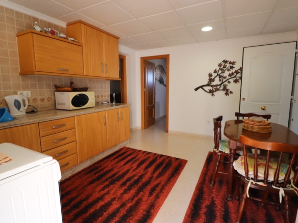 5 Bedroom Property in Algorfa