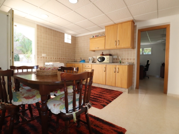 5 Bedroom Property in Algorfa