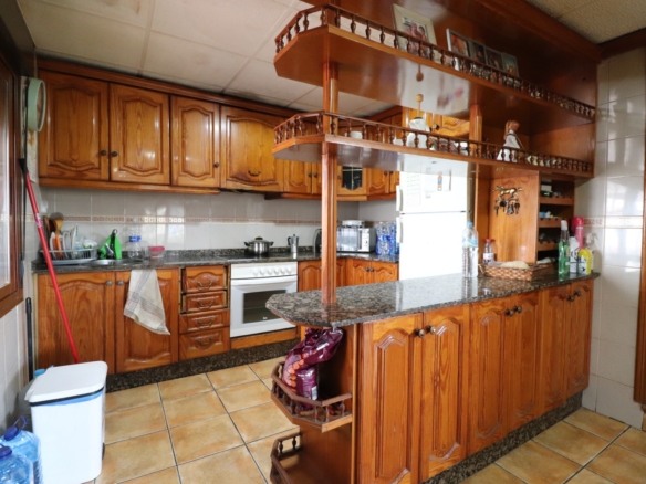5 Bedroom Property in Heredades