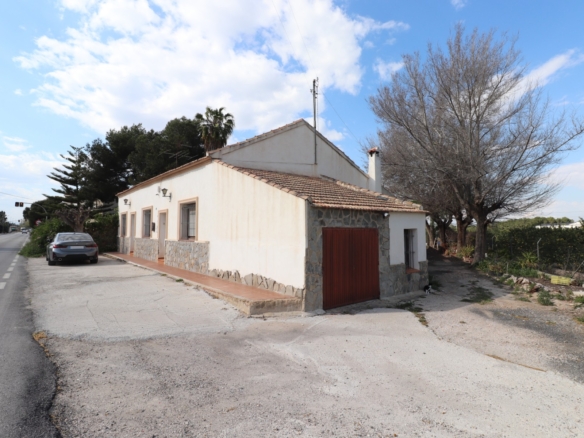 5 Bedroom Property in Heredades