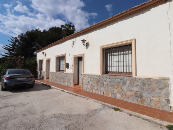 5 Bedroom Property in Heredades