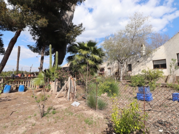 5 Bedroom Property in Heredades