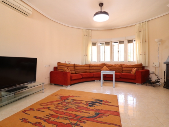 Country Property in Catral