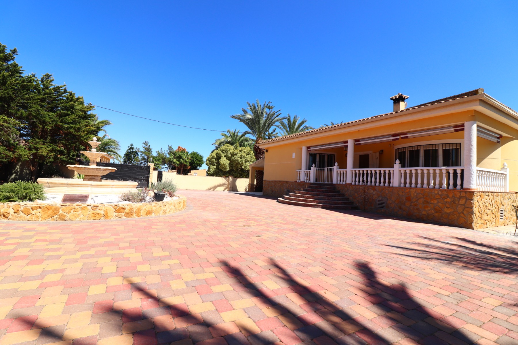Country Property in Catral