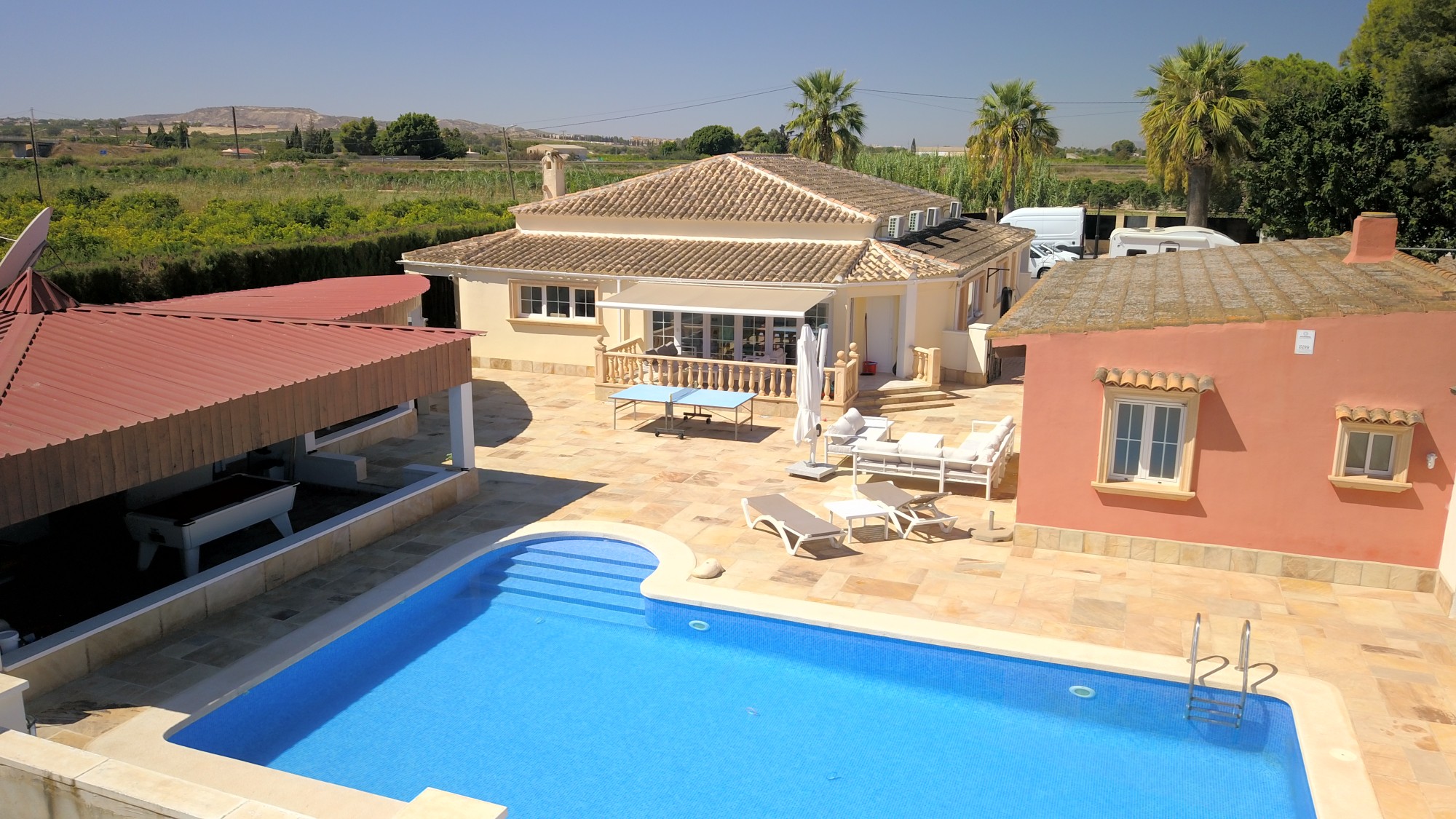 6 Bedroom Property in Heredades