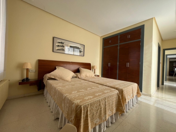 4 Bedroom Property in Orihuela Costa