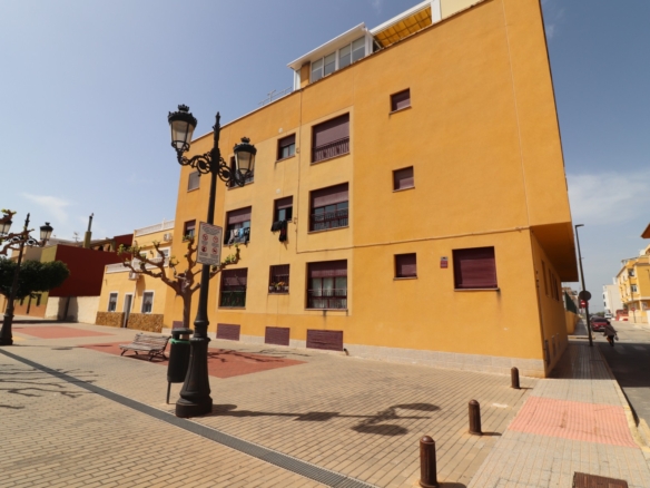 2 Bedroom Property in Formentera del Segura