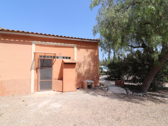 7 Bedroom Property in Catral