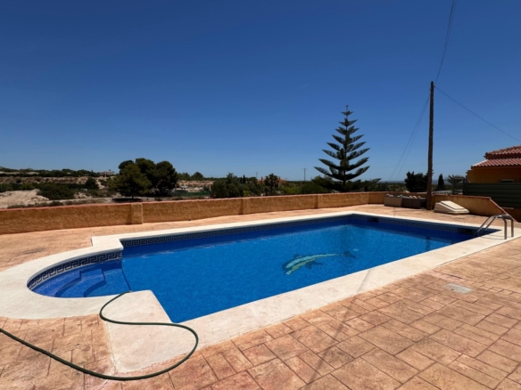 3 Bedroom Property in Albatera