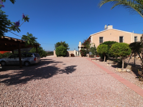 4 Bedroom Property in Albatera
