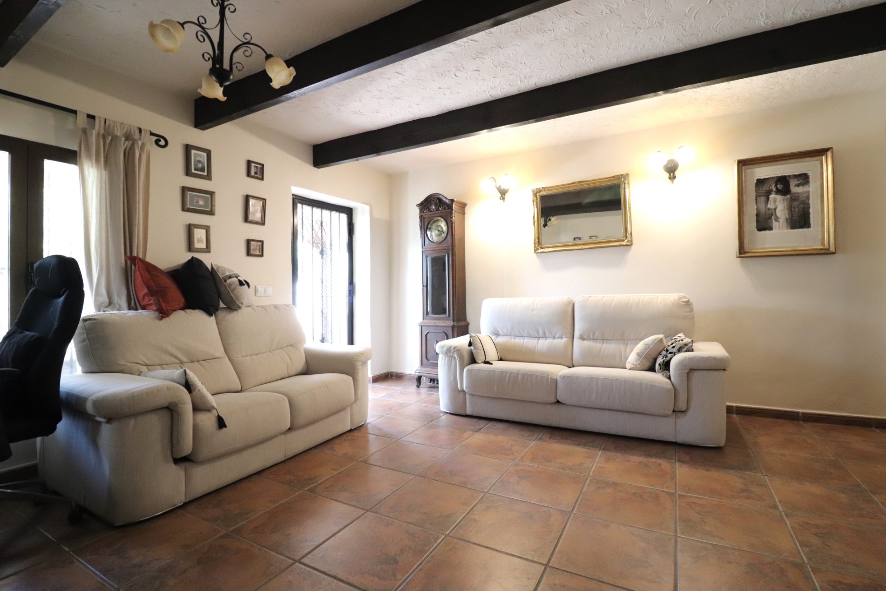 4 Bedroom Property in Albatera