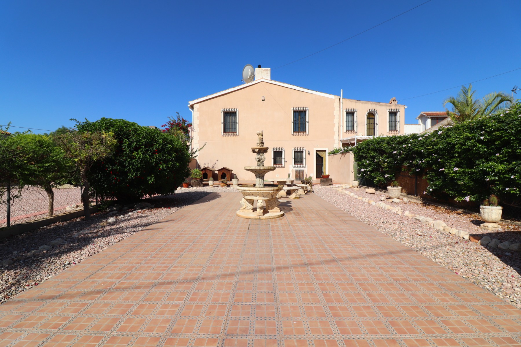 4 Bedroom Property in Albatera