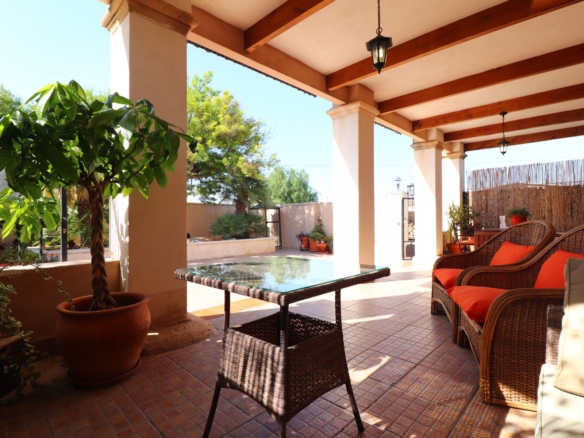 4 Bedroom Property in Albatera