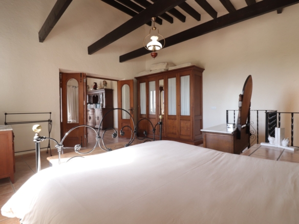 4 Bedroom Property in Albatera