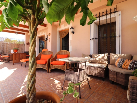 4 Bedroom Property in Albatera