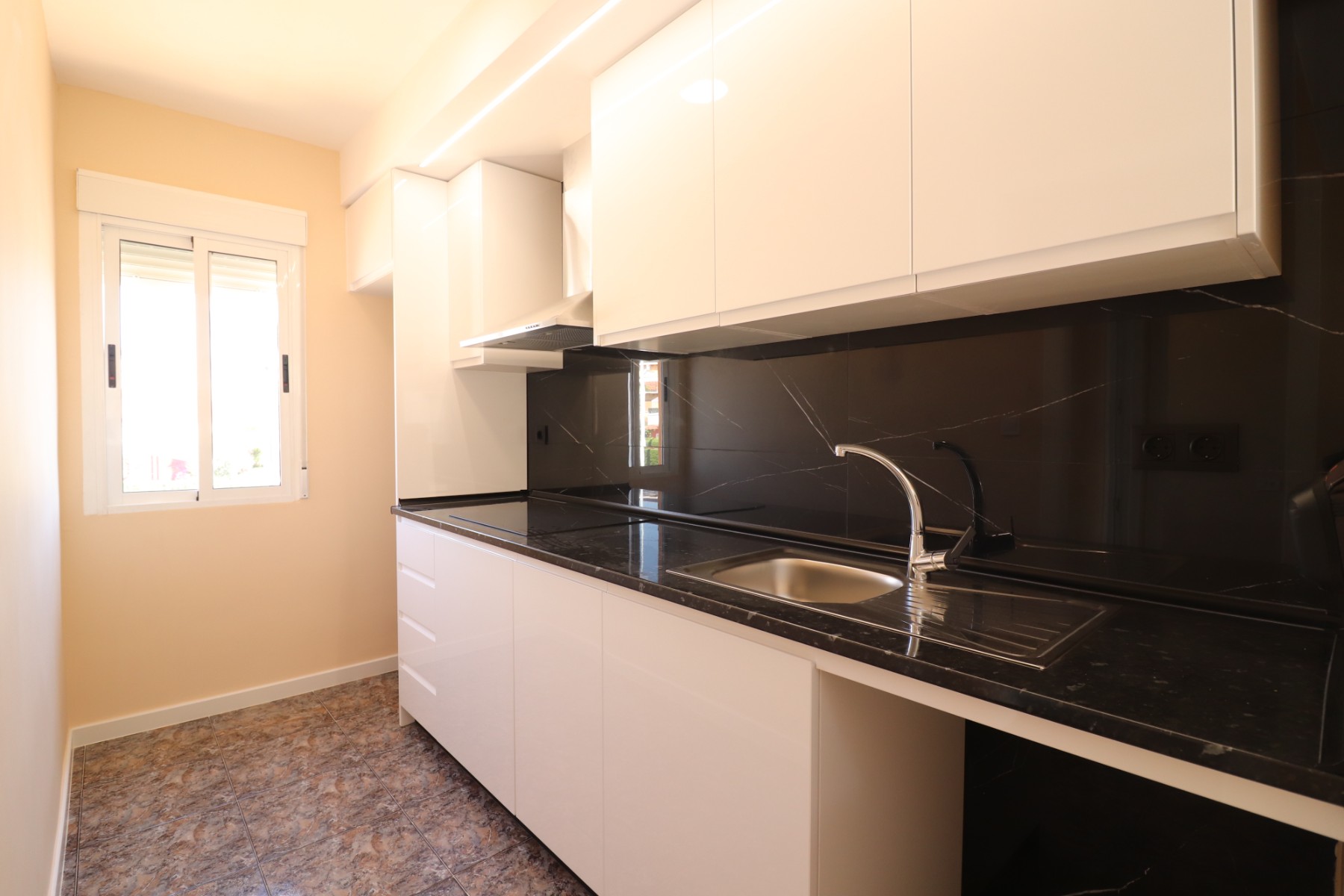 2 Bedroom Property in Orihuela Costa