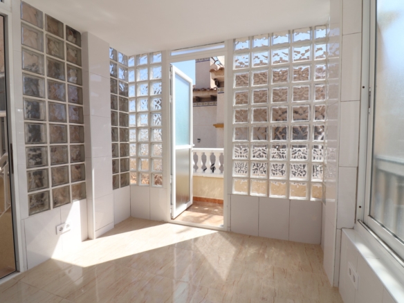 2 Bedroom Property in Orihuela Costa
