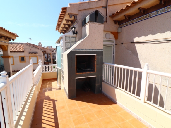2 Bedroom Property in Orihuela Costa