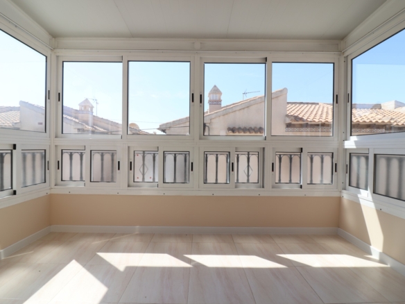 2 Bedroom Property in Orihuela Costa