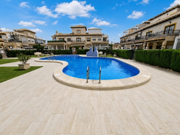 2 Bedroom Property in Orihuela Costa