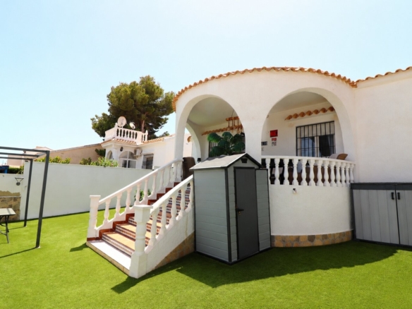 2 Bedroom Property in Orihuela Costa