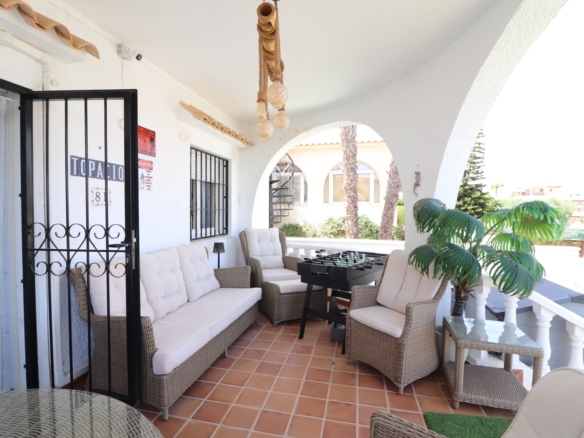 2 Bedroom Property in Orihuela Costa