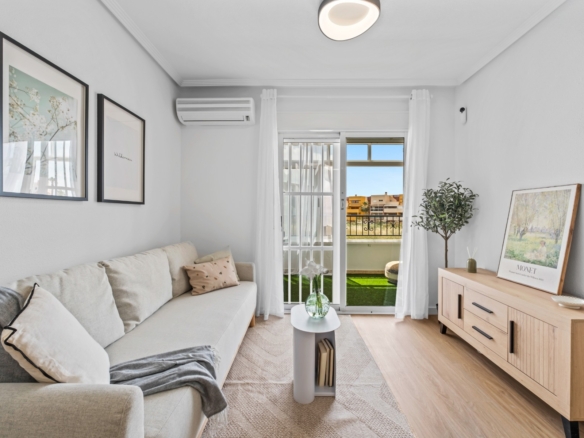 2 Bedroom Property in Orihuela Costa