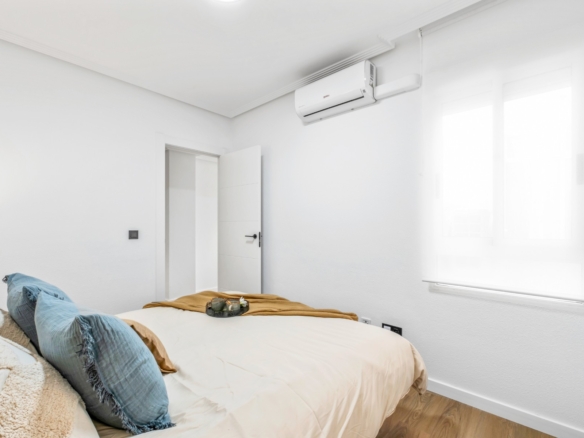 2 Bedroom Property in Orihuela Costa