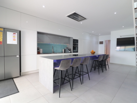4 Bedroom Property in Benijofar