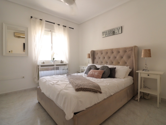 4 Bedroom Property in Benimar