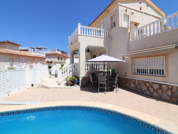 4 Bedroom Property in Benimar
