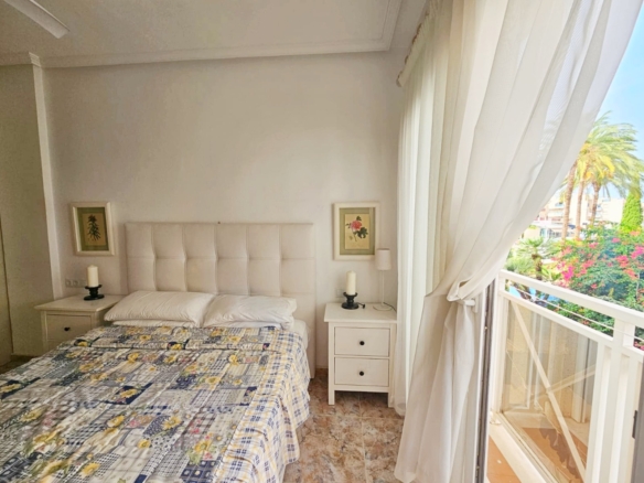 2 Bedroom Property in Orihuela Costa