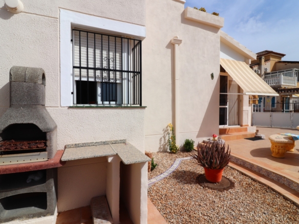 2 Bedroom Property in Algorfa