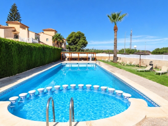 2 Bedroom Property in Algorfa