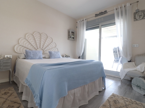 3 Bedroom Property in Daya Vieja