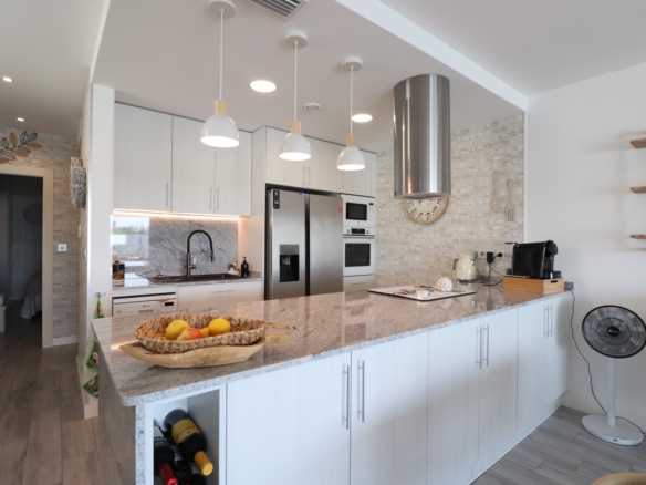 3 Bedroom Property in Daya Vieja